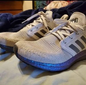 9.5 Women's Adidas Ultraboost